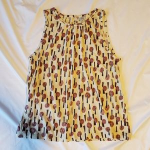 EUC Hoss cream and graphic print sleeveless blouse